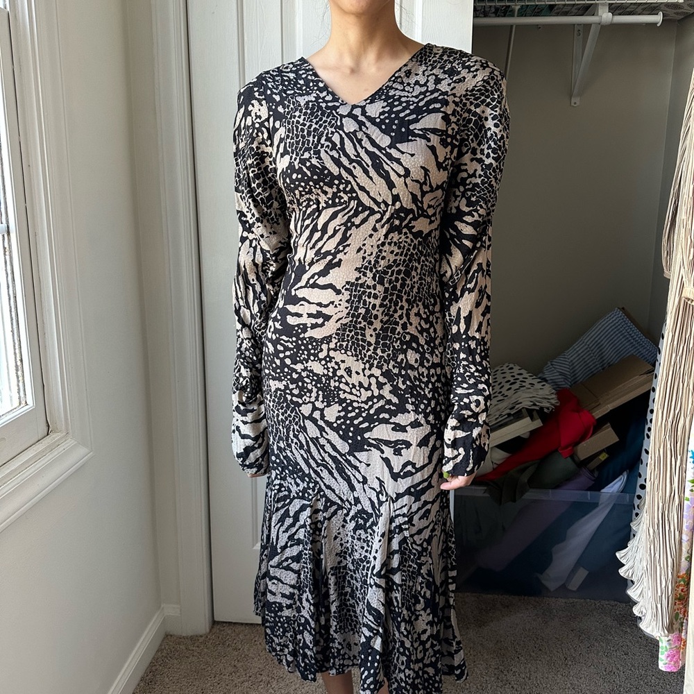 80s Vintage Black Bat Sleeve Animal Print Dress DORMAN VINTAGE